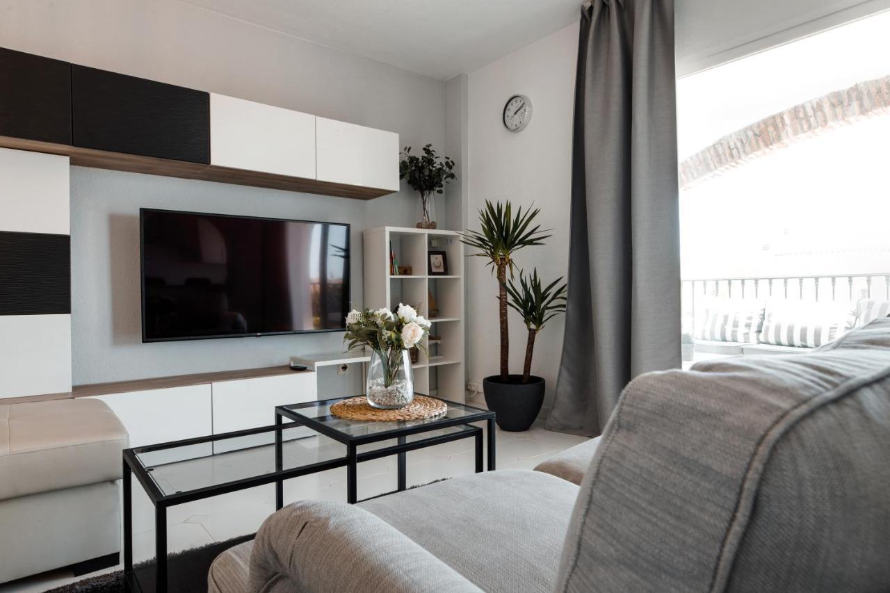 Spacious 2-Bedroom Apartment With Free Parking Sitio de Calahonda Zewnętrze zdjęcie