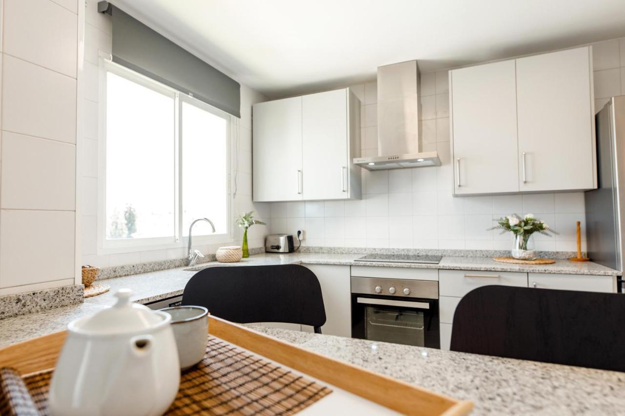 Spacious 2-Bedroom Apartment With Free Parking Sitio de Calahonda Zewnętrze zdjęcie