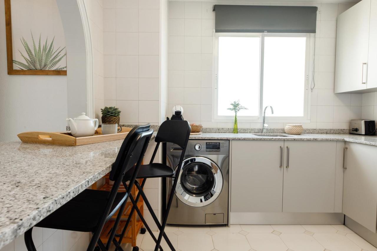 Spacious 2-Bedroom Apartment With Free Parking Sitio de Calahonda Zewnętrze zdjęcie