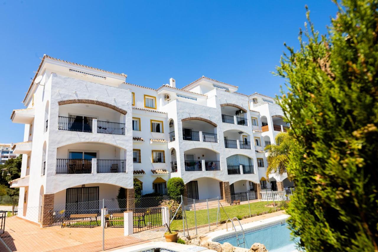 Spacious 2-Bedroom Apartment With Free Parking Sitio de Calahonda Zewnętrze zdjęcie