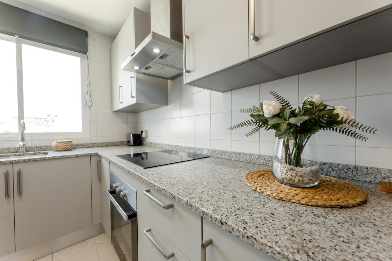 Spacious 2-Bedroom Apartment With Free Parking Sitio de Calahonda Zewnętrze zdjęcie