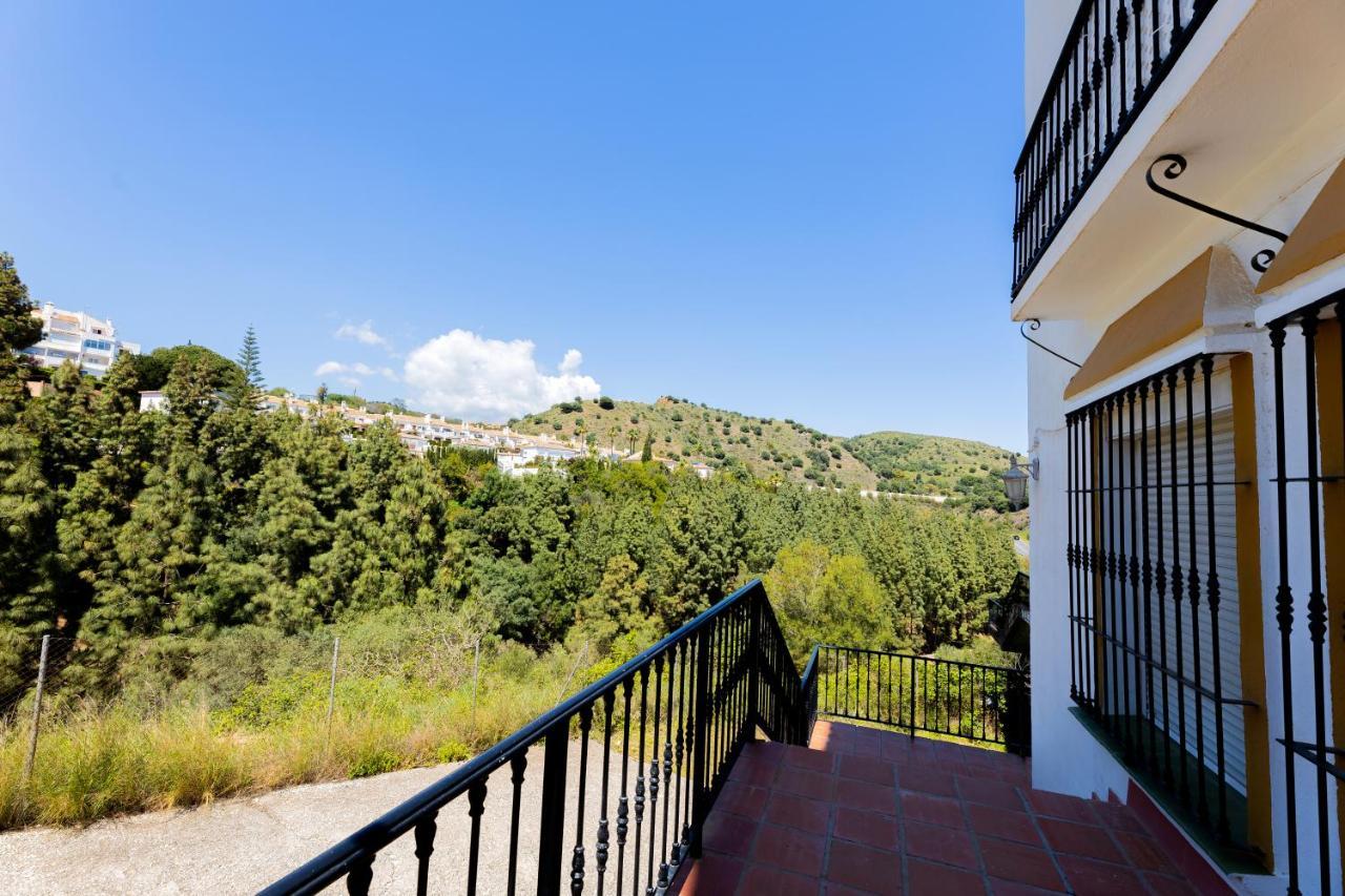 Spacious 2-Bedroom Apartment With Free Parking Sitio de Calahonda Zewnętrze zdjęcie