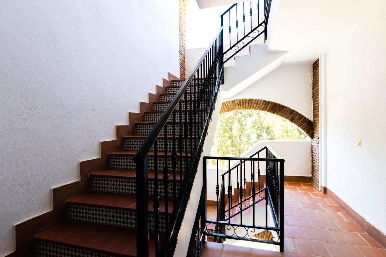 Spacious 2-Bedroom Apartment With Free Parking Sitio de Calahonda Zewnętrze zdjęcie